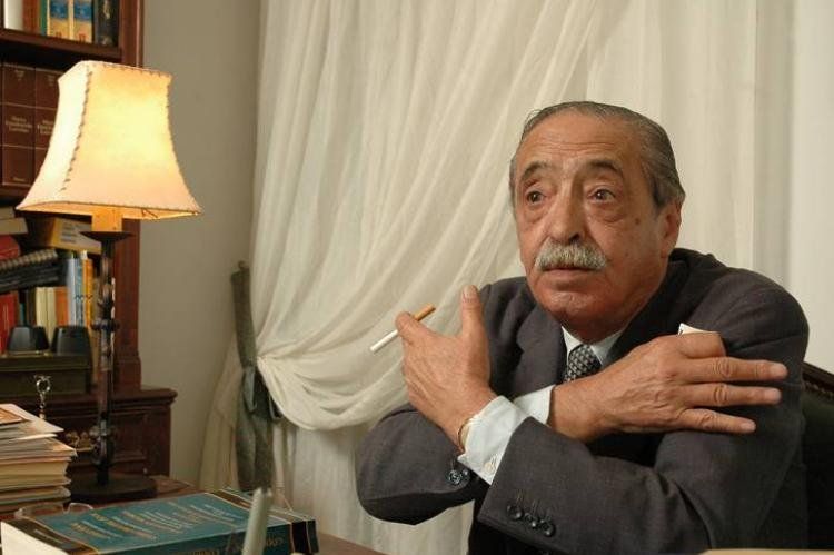 Julio César Strassera: A Julio Alak le queda grande el puesto.