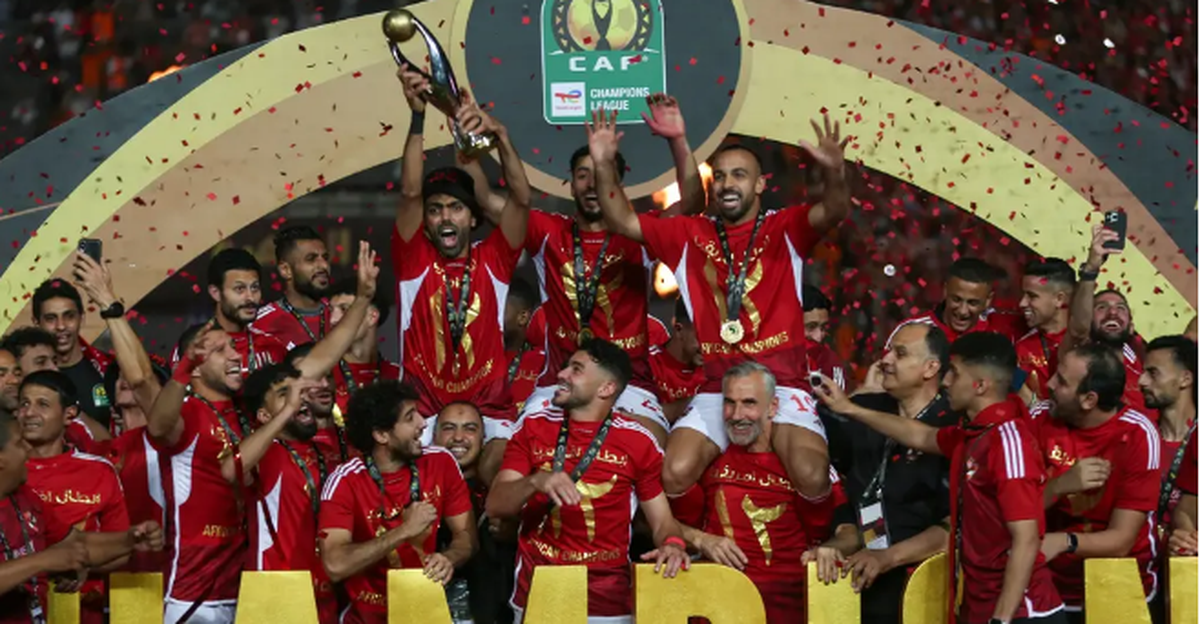 Al Ahly, campeón de África, espera por el ganador de Al Ain y Auckland City. Al Ahly, campeón de África, espera por el ganador de Al Ain y Auckland City.