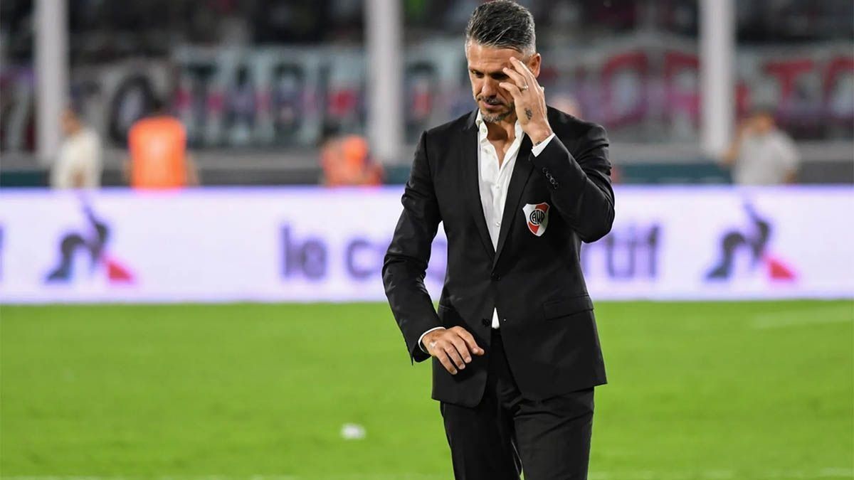 Martín Demichelisrecibió el respaldo de la dirigencia de River para que continúe como entrenadorpero TyC Sports alimentó el “mito delbrujo”.