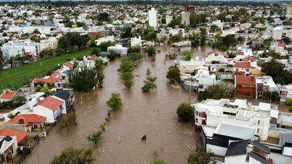 El Servicio Meteorológico Nacional envió alerta amarillo para Bahía Blanca: suspenden actividades