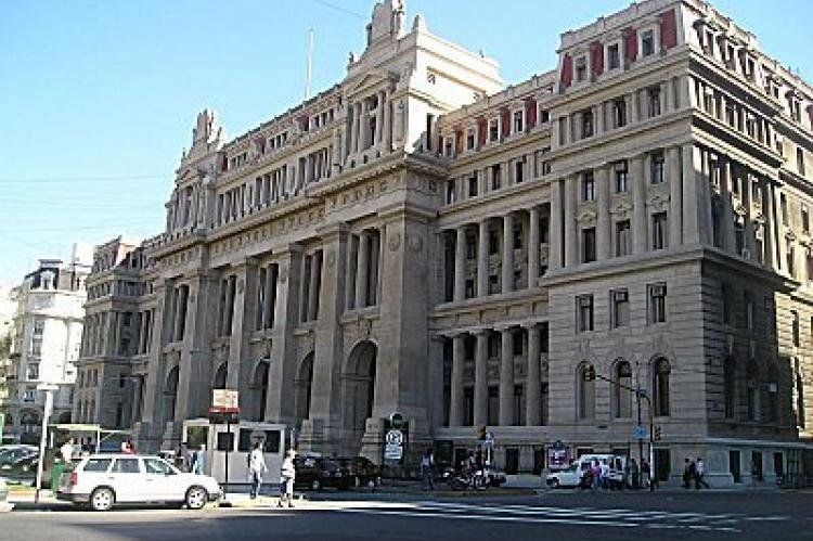 A partir de las 12, la oposición se reunirá en el palacio de Tribunales.