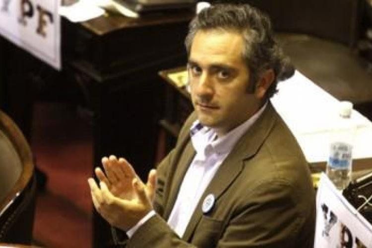 Andrés Larroque.