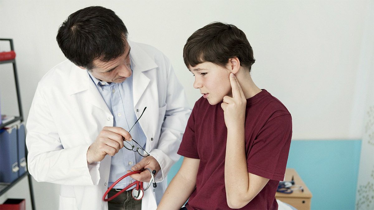 La hipoacusia ya no es un problema de la vejez sino que avanza en entre niños y jóvenes causado por el uso de las nuevas tecnología. La hipoacusia ya no es un problema de la vejez sino que avanza en entre niños y jóvenes causado por el uso de las nuevas tecnología.