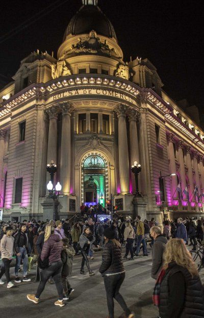 Finde en Rosario: Noche de Peatonales, Ke Personajes y más