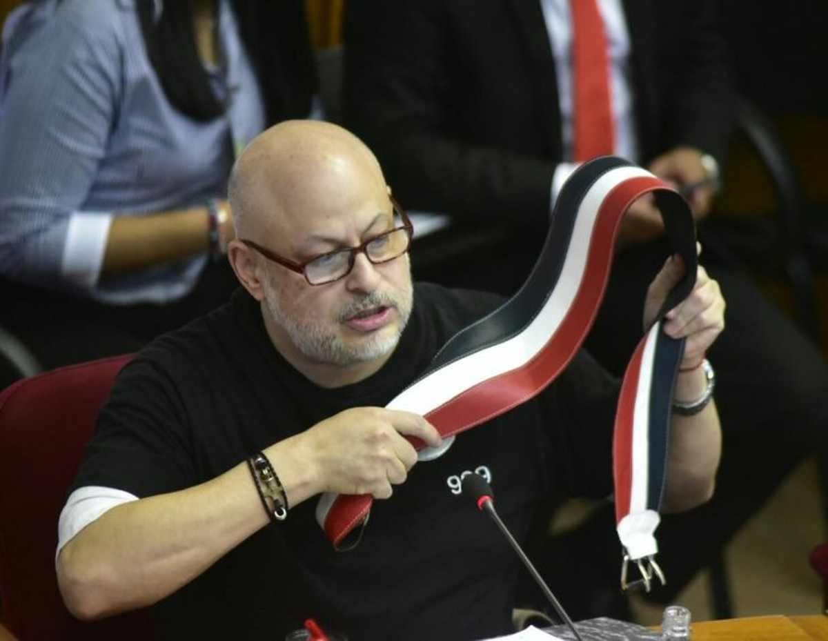 Payo fue expulsado del senado en 2019, por