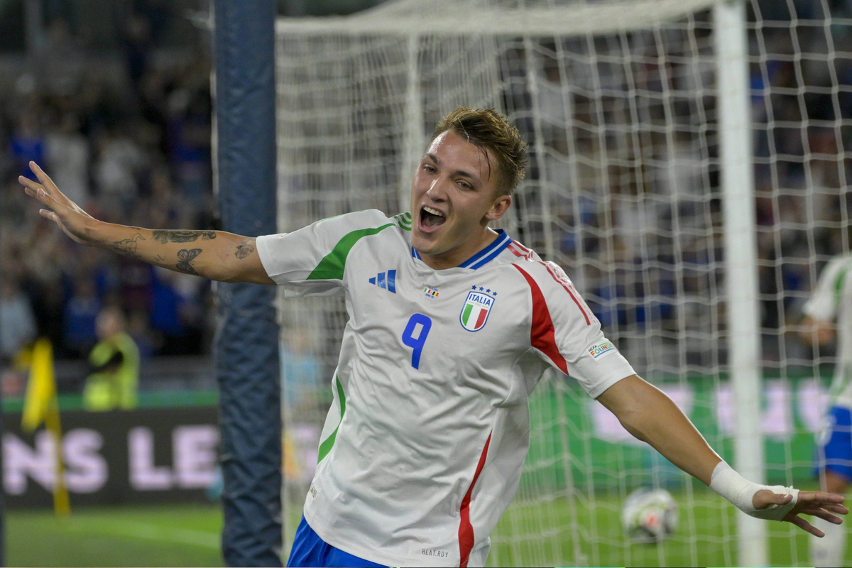 Mateo Retegui festejando un gol con Italia, podría jugar su primer mundial en 2026. Mateo Retegui festejando un gol con Italia, podría jugar su primer mundial en 2026.