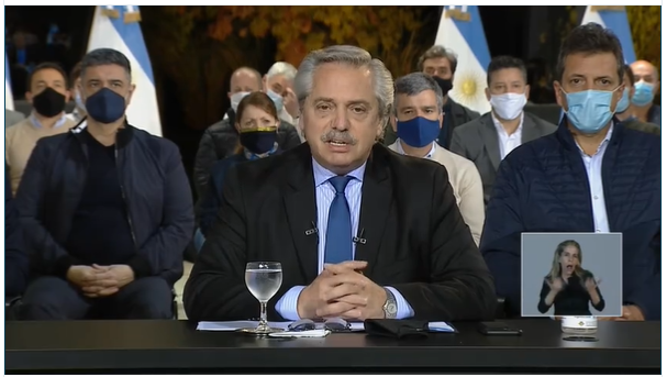 El Presidente envió un mensaje a los policías y pidió que se respete la institucionalidad.