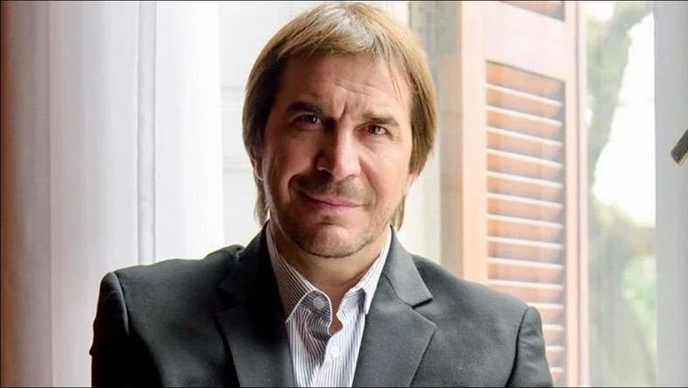 ¡Qué calor en la ciudad! Que no se hable del dólar: Allanamiento a AFA y Javier Faroni