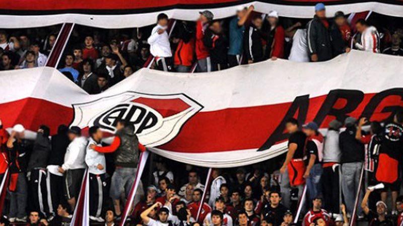 Un ex integrante de la barra brava de River Plate reclamó a la justicia contra la aplicación del derecho de admisión que le impide acceder al estadio Monumental