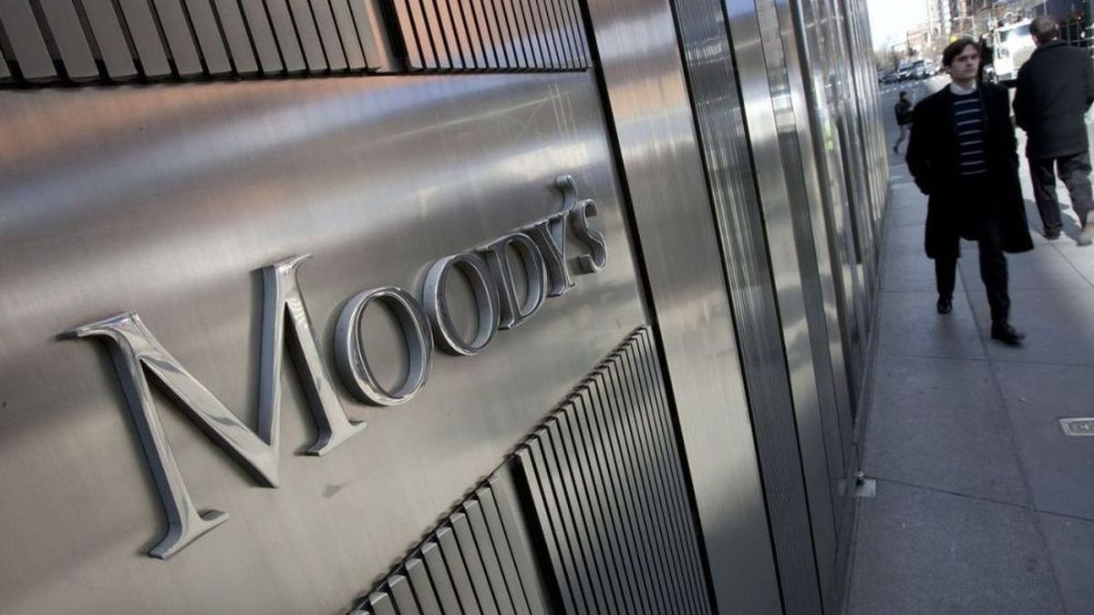 La agencia calificadora de riesgo Moody's analizó la implementación de la reforma laboral de Javier Milei y planteó varias dudas. La agencia calificadora de riesgo Moody's analizó la implementación de la reforma laboral de Javier Milei y planteó varias dudas.