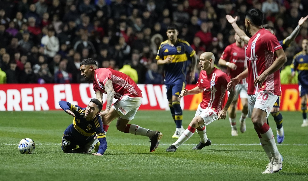 Pobrísimo lo de Boca en La Paternal. (Foto Maxi Failla). Pobrísimo lo de Boca en La Paternal. (Foto Maxi Failla).