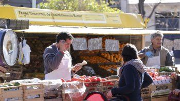 Ferias porteñas ofrecen hasta 50% de rebaja en productos seleccionados. Ferias porteñas ofrecen hasta 50% de rebaja en productos seleccionados.