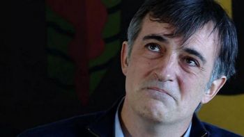 Esteban Bullrich dejará de ser senador nacional y priorizará su salud. Esteban Bullrich dejará de ser senador nacional y priorizará su salud.