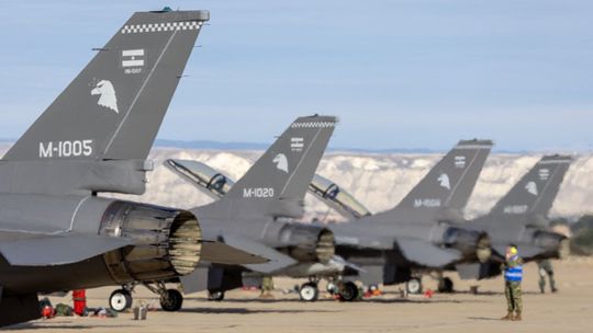 Los F-16 llegan para mejorar la capacidad Argentina y la defensa del espacio aéreo. (Foto: MinDef). Los F-16 llegan para mejorar la capacidad Argentina y la defensa del espacio aéreo. (Foto: MinDef).