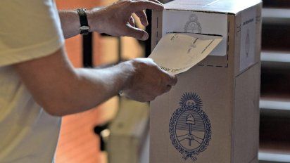 Casta en acción: Intendente perdió y fijó a 51 municipales