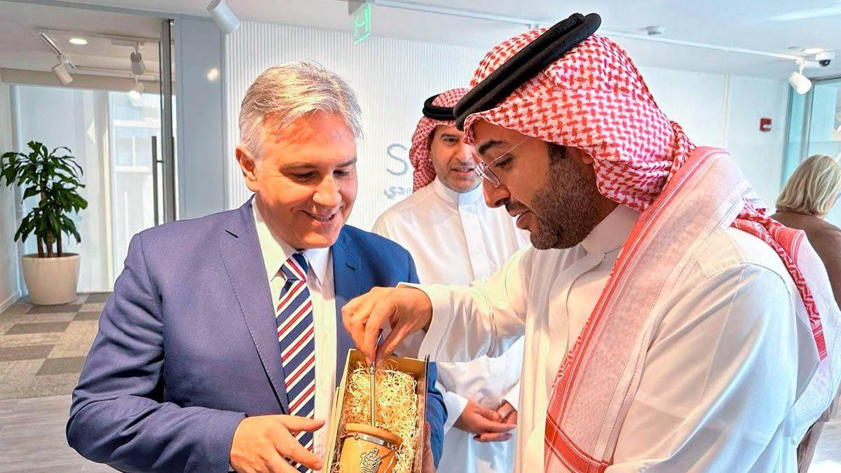 Martín Llaryora en 2023, otra reunión con el mundo árabe. Martín Llaryora en 2023, otra reunión con el mundo árabe. 