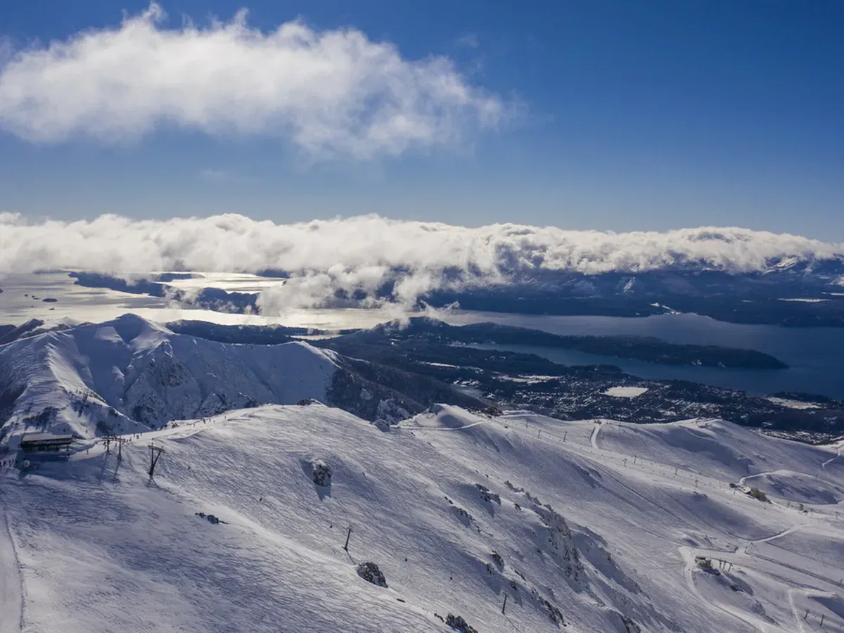 Los pasajes más vendidos por Aerolíneas Argentinas, durante el Hot Sale, fueron hacia el Sur del país para las vacaciones de invierno.