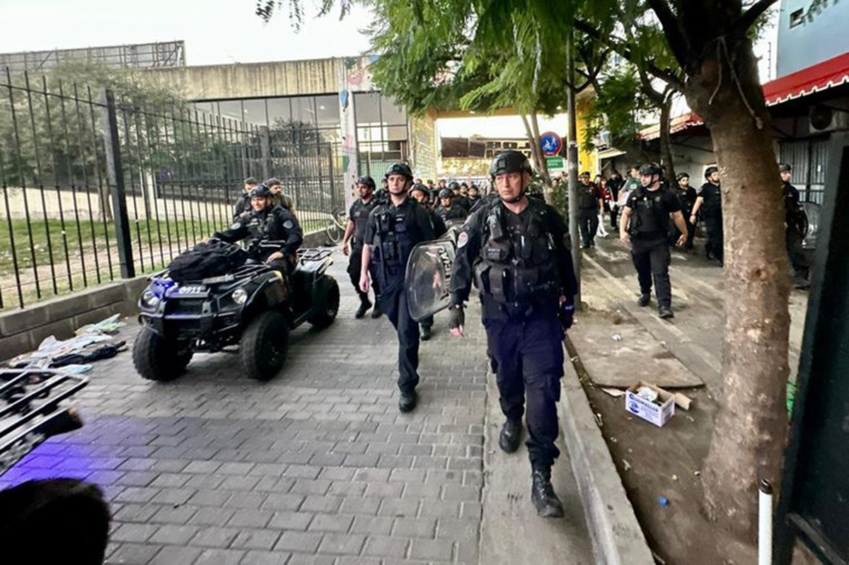 Jorge Macri dispuso retenes policiales en los accesos a la Villa 31 Jorge Macri dispuso retenes policiales en los accesos a la Villa 31