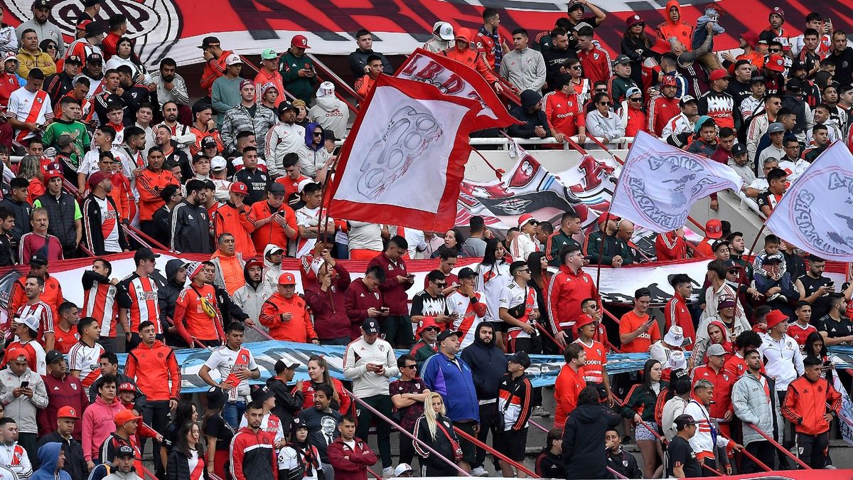 Fallecieron dos hinchas de River en la ruta. Fallecieron dos hinchas de River en la ruta. 