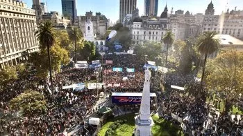 El Gobierno convocó a los gremios docentes para tratar de frenar la marcha del 02/10