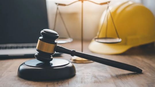 Salario mínimo y por el piso Salario mínimo y por el piso