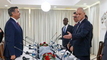 Jefe de la CIA pisa Cuba para intimidar y la Embajada de USA emite alerta