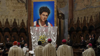 El primer santo millennial: El genio informático que llevó a Dios al mundo digital