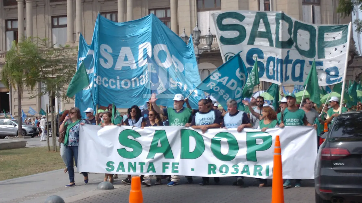 Sadop también aceptó en desacuerdo. Sadop también aceptó en desacuerdo.