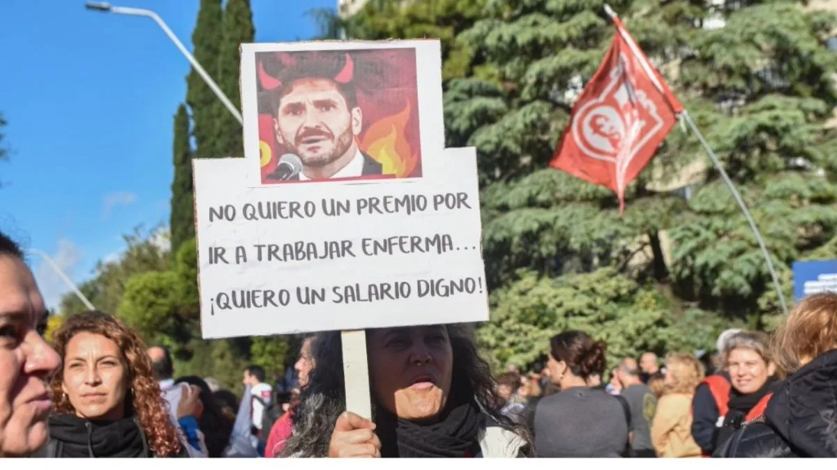 Fuerte descontento entre los gremios ante medidas tomadas por el gobierno provincial. Fuerte descontento entre los gremios ante medidas tomadas por el gobierno provincial.