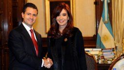 altText(Peña Nieto, el nuevo amigo de Cristina)}