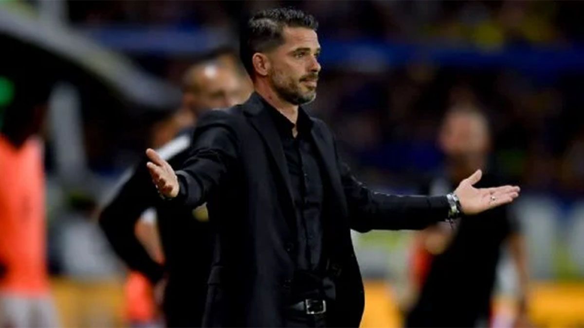 Fernando Gago implementó la balanza desde su llegada como nuevo DT de Boca e hizo que Frank Fabra bajará 6 kilos y sería titular en el partido ante Lanús. Fernando Gago implementó la balanza desde su llegada como nuevo DT de Boca e hizo que Frank Fabra bajará 6 kilos y sería titular en el partido ante Lanús.
