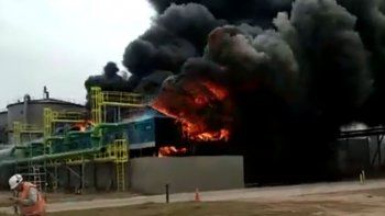 Voraz incendio dentro de una planta de bioetanol de ACA Bio, en la ciudad cordobesa de Villa María. Voraz incendio dentro de una planta de bioetanol de ACA Bio, en la ciudad cordobesa de Villa María.