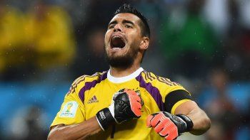 Sergio Romero es nuevo jugador de Boca, luego del escándalo con Agustín Rossi. Sergio Romero es nuevo jugador de Boca, luego del escándalo con Agustín Rossi.