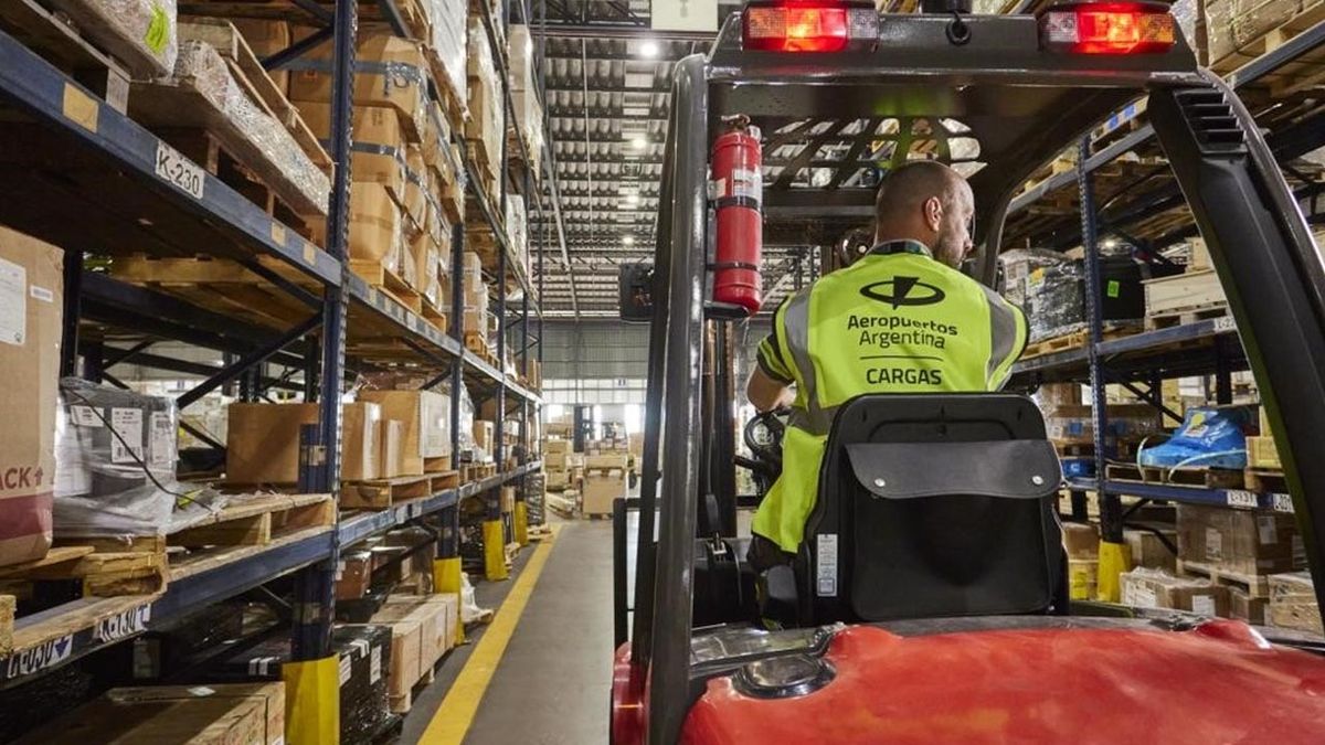 Saturación en Aduana Ezeiza. Saturación en Aduana Ezeiza. 