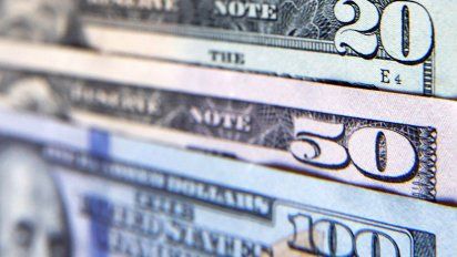 El dólar no da respiro: Todos los caminos conducen a $300