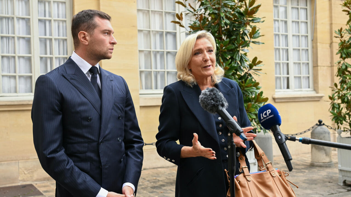 Jordan Bardella (izq.), presidente de Agrupación Nacional, y Marine Le Pen (der.), líder de los diputados | GENTILEZA FRANCE 24 Jordan Bardella (izq.), presidente de Agrupación Nacional, y Marine Le Pen (der.), líder de los diputados | GENTILEZA FRANCE 24