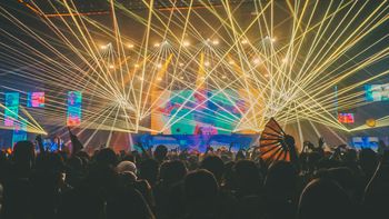 Georgia Meloni en contra de la Rave. Georgia Meloni en contra de la Rave.