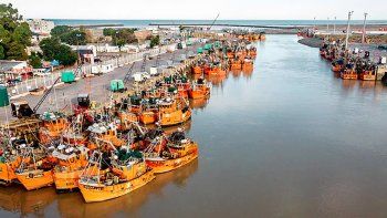 El Centro de Patrones levantó el jueves el paro nacional que decretó en el sector pesquero en Chubut, y al que nadie se adhirió. Sus autoridades fueron denunciadas. El Centro de Patrones levantó el jueves el paro nacional que decretó en el sector pesquero en Chubut, y al que nadie se adhirió. Sus autoridades fueron denunciadas.