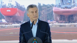 altText(Macri, desolado: 