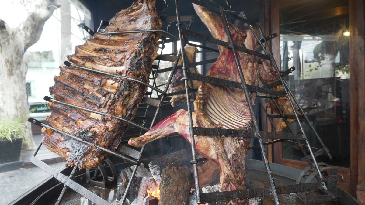 La carne, uno de los fuertes de este bodegón. (Foto: Antigourmet). La carne, uno de los fuertes de este bodegón. (Foto: Antigourmet).