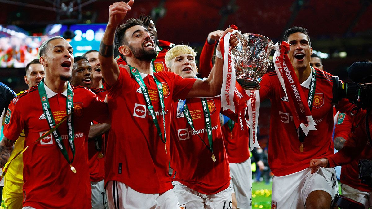 Lisandro Martínez sumó un nuevo título, esta vez, el de la Copa de la Liga Inglesa de Fútbol con el Manchester United que derrotó al Newcastle 2-0. (Foto: Noticias Argentinas/REUTERS)