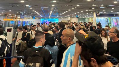 Explota Ezeiza por Qatar 2022: Demoras en Migraciones