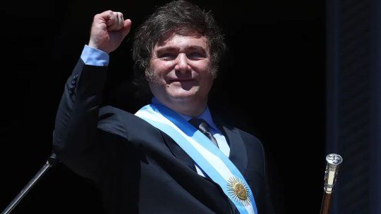900 días de Milei: 15 promesas de campaña incumplidas que quedaron grabadas