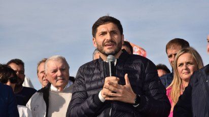 Maximiliano Pullaro recibe a Milei con expectativa y un listado de reclamos