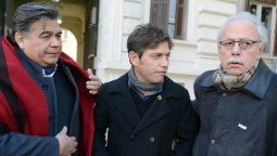 Axel Kicillof entre Mario Ishii y Cuto Moreno: Historia muy antigua, hoy nada. Axel Kicillof entre Mario Ishii y Cuto Moreno: Historia muy antigua, hoy nada.