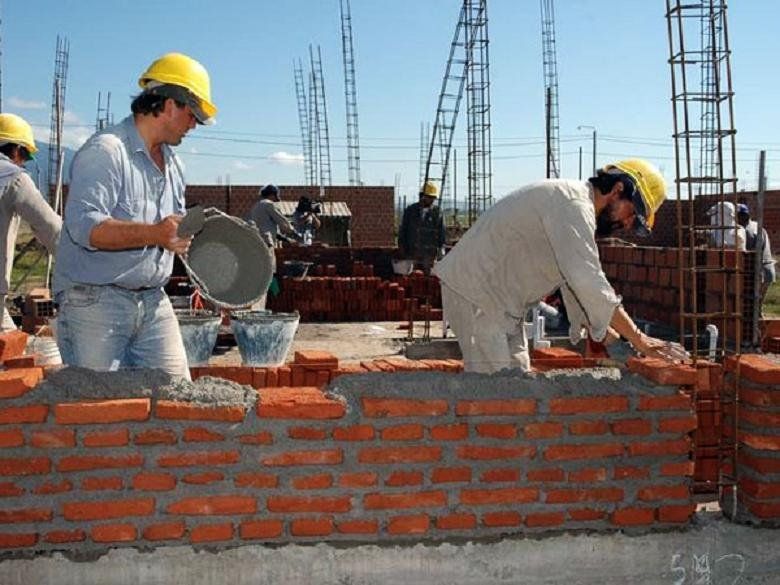 El sector de la construcciÃ³n sufriÃ³ la caÃ­da de 24 mil puestos de trabajos por el cepo cambiario, medida implementada por el Gobierno nacional