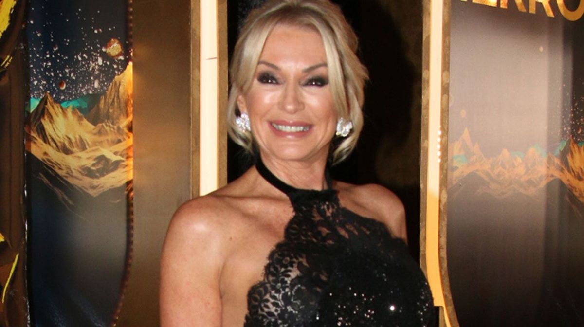 Yanina Latorre salió de los Martín Fierro con las manos vacías. Pero igual, liquidó a APTRA frente a todos y se fue tirándole munición gruesa a Wanda Nara. Foto: Ciudad Magazine