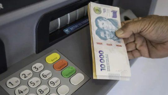 El salario empieza a empujar la agenda micro y desplaza a la inflación como preocupación de a pie. El salario empieza a empujar la agenda micro y desplaza a la inflación como preocupación de a pie.