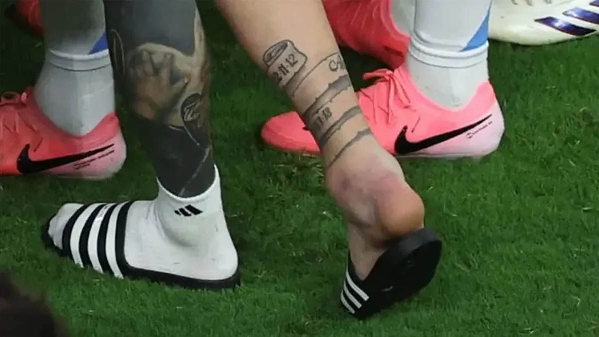 Lionel Messi apareció con bota ortopédica y estuvo presente en el partido que Inter Miami le ganó a Toronto FC por 3-1 mientras que Argentina manda en la FIFA. Lionel Messi apareció con bota ortopédica y estuvo presente en el partido que Inter Miami le ganó a Toronto FC por 3-1 mientras que Argentina manda en la FIFA.