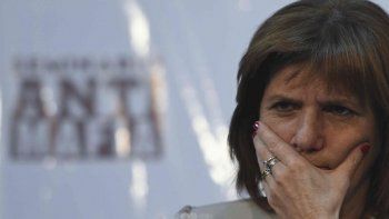 Lo dejó fuera de juego. Lo dejó fuera de juego.